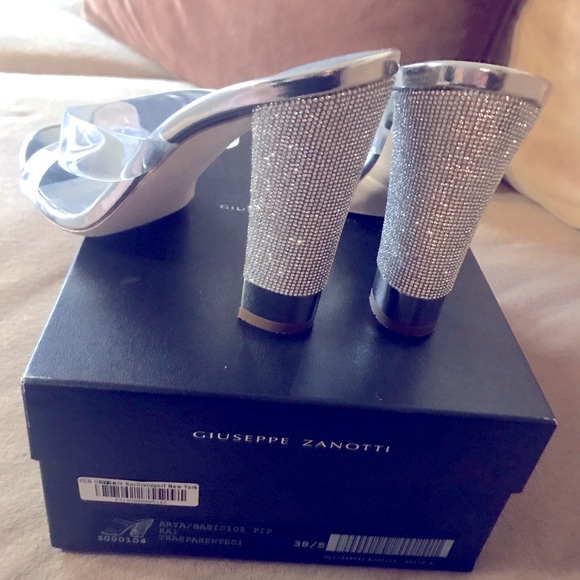 Giuseppe Zanotti Transparent slides - Picture 1 of 12